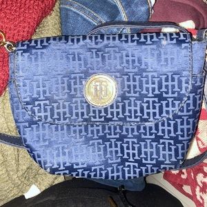 Tommy hilfiger purse